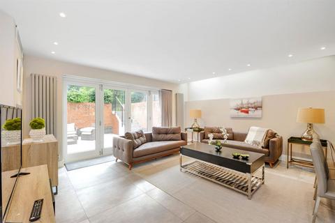 2 bedroom apartment to rent, Lyndhurst Road, Hampstead, NW3