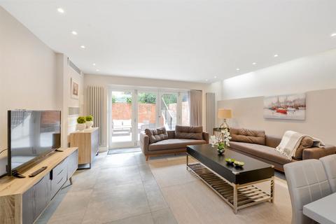 2 bedroom apartment to rent, Lyndhurst Road, Hampstead, NW3