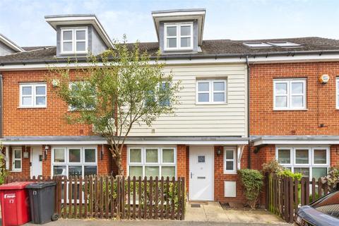 4 bedroom terraced house for sale, Langtree Avenue, Slough