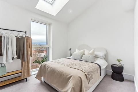 2 bedroom penthouse for sale, B.06.03 McArthur's Yard, Gas Ferry Road, Bristol, BS1