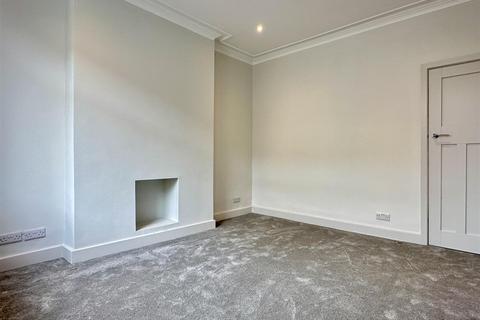 2 bedroom end of terrace house to rent, Parsonage Crescent, Walkley, Sheffield, S6 5BJ