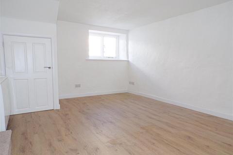 3 bedroom maisonette for sale, Well Street, Torrington