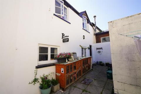 3 bedroom maisonette for sale, Well Street, Torrington