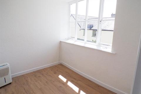 3 bedroom maisonette for sale, Well Street, Torrington