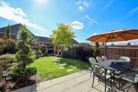 3 bedroom end of terrace house for sale, Stroudley Drive, Burgess Hill, RH15