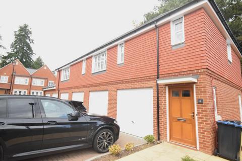 2 bedroom coach house to rent, Tomlinson Court, Welwyn AL6