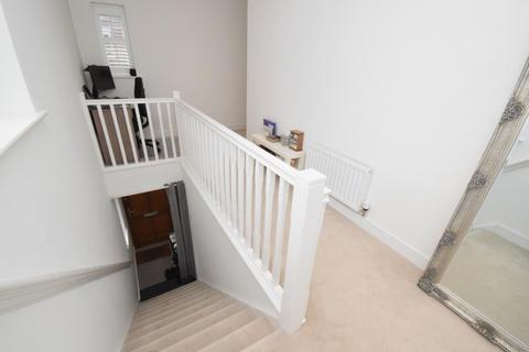 2 bedroom coach house to rent, Tomlinson Court, Welwyn AL6