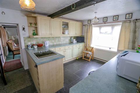 2 bedroom end of terrace house for sale, Tavistock, Devon