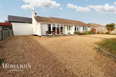 4 bedroom detached bungalow for sale, Cliff Lane, Gorleston