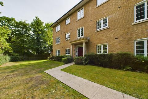 2 bedroom flat for sale, Fernhill Place, Sherfield-On-Loddon, RG27