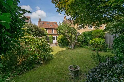 4 bedroom detached house for sale, St Bernards Road, Langley SL3