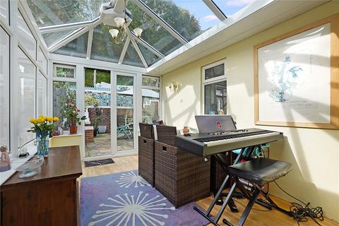 20 Woodhurst Close, Cuxton, Rochester, ME2 1LU
