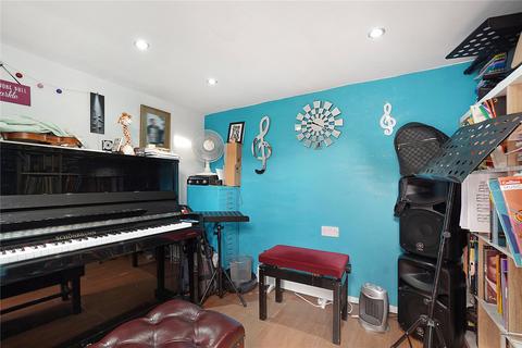 20 Woodhurst Close, Cuxton, Rochester, ME2 1LU
