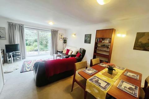 16 Harrisons Green, Birmingham, B15 3LH