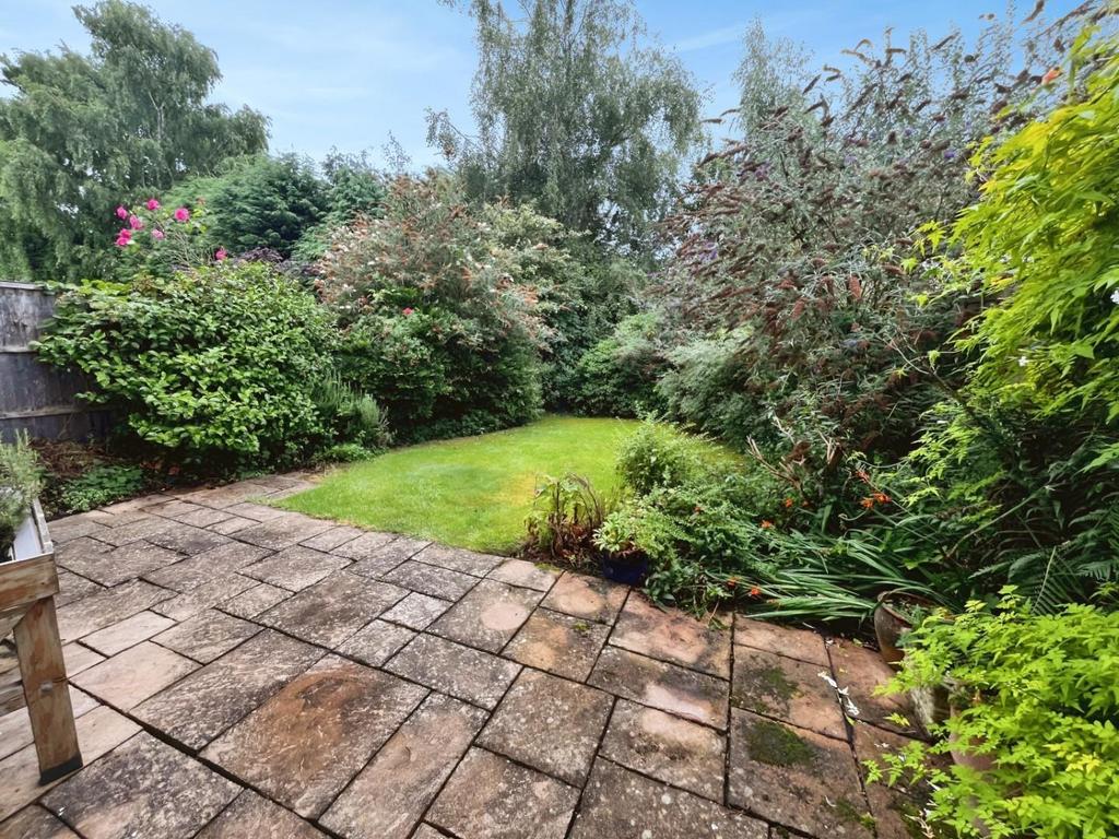 Rear Garden 1.jpg