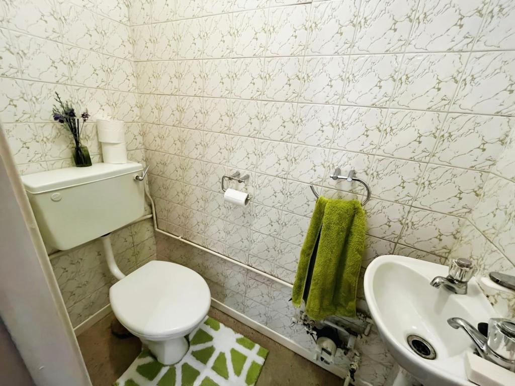Cloakroom.jpg