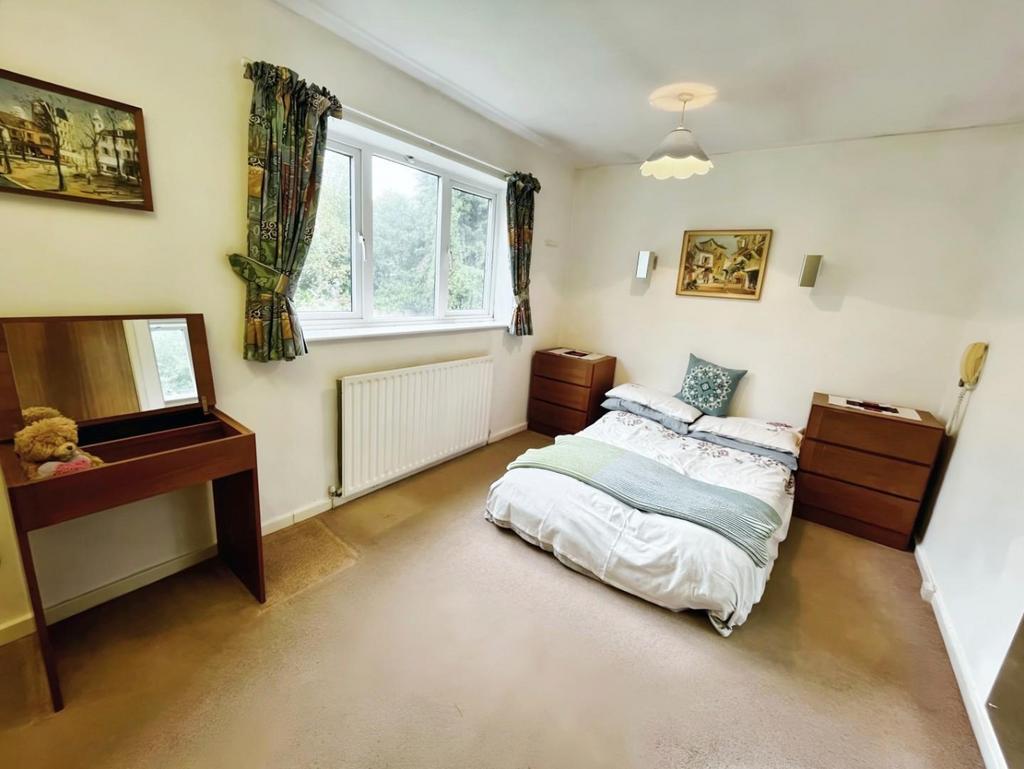 Bedroom One 1.jpg