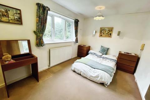 16 Harrisons Green, Birmingham, B15 3LH
