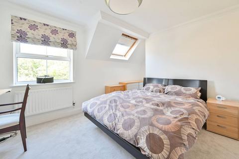 56 Hayes Grove, London, SE22 8DF