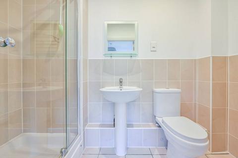 56 Hayes Grove, London, SE22 8DF
