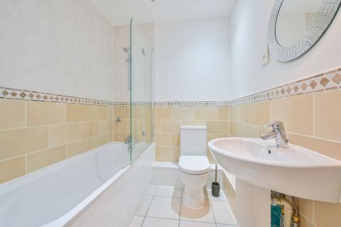 56 Hayes Grove, London, SE22 8DF