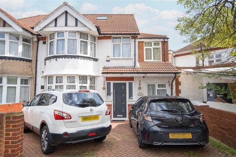 5 bedroom semi-detached house to rent, Adelaide Road, Hounslow TW5