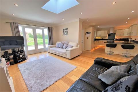 4 bedroom detached house for sale, Middlefield Lane, Hagley