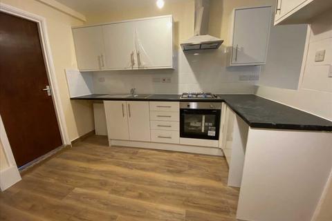 3 bedroom apartment to rent, Junction Road, Ealing