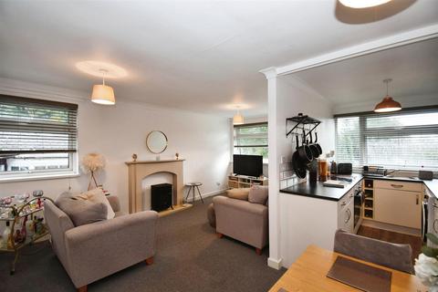 1 bedroom apartment for sale, St. Marys Mount, Cottingham