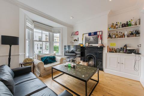 3 bedroom flat to rent, Ferndale Road, London SW4