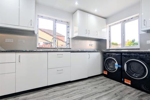 4 bedroom semi-detached house to rent, North Street, Bristol BS16