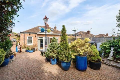 3 bedroom semi-detached bungalow for sale, Chesham,  Buckinghamshire,  HP5