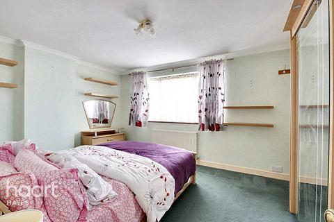 2 bedroom semi-detached house for sale, Park Lane, Hayes