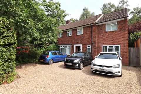 5 bedroom semi-detached house for sale, Pierrefondes Avenue, Farnborough GU14