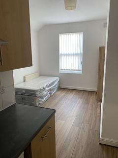 Studio to rent, Doncaster, DN1