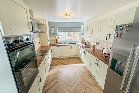 4 bedroom house for sale, Maes Crugiau, Rhydyfelin, Aberystwyth, Ceredigion, SY23