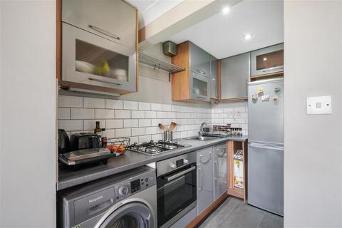 1 bedroom block of apartments for sale, Boundaries Road, SW12