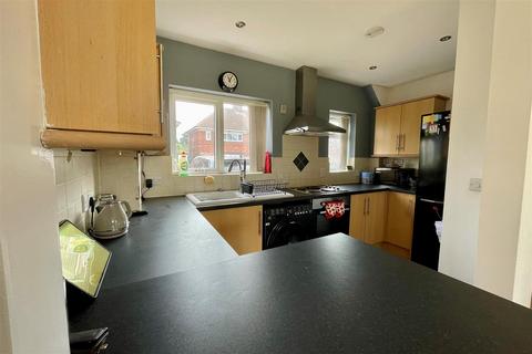 2 bedroom semi-detached house for sale, Sandford Avenue, Rowley Regis