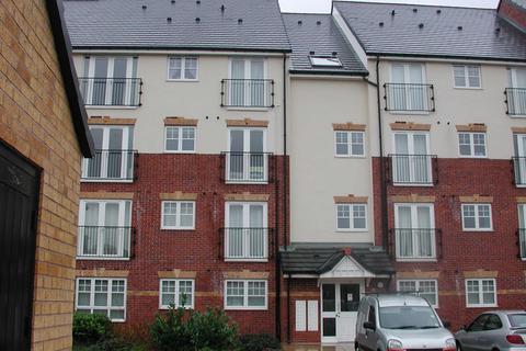 2 bedroom apartment to rent, Wythenshawe, Manchester M22 9AL M22