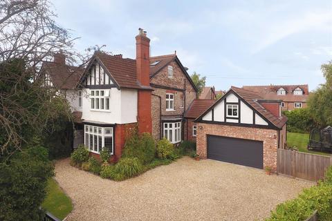 5 bedroom semi-detached house for sale, Park Road, Hale