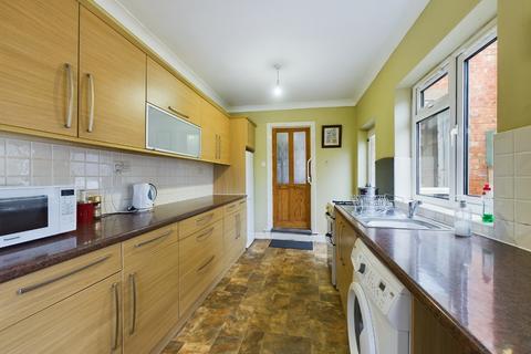 2 bedroom terraced house for sale, Lea Road, Abington, Northampton, Northamptonshire, NN1 4PE