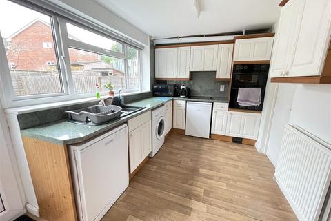 3 bedroom terraced house for sale, Highbury Close, Salisbury SP2