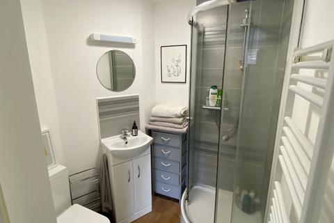 111b Gloucester Avenue, Northampton, NN4 8PJ