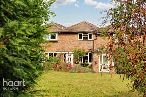 28 Ecton Walk, Norwich, NR6 7ES