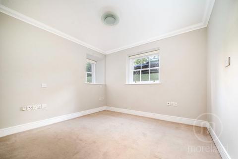 3 bedroom ground floor flat for sale, Annandale House, London NW11