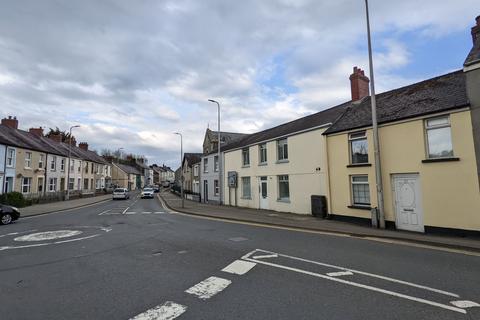 Studio to rent, Priory Street, Carmarthen, Carmarthenshire