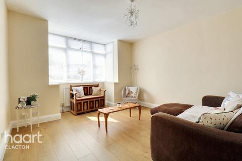 27 Agincourt Road, Clacton-on-sea, CO15 3EB
