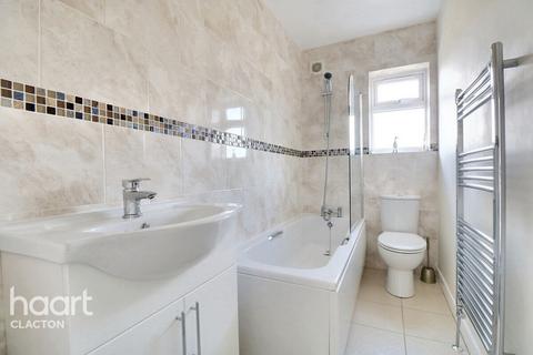 27 Agincourt Road, Clacton-on-sea, CO15 3EB