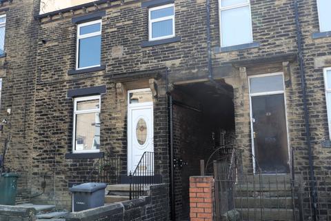 2 bedroom terraced house to rent, Shetcliffe Lane, Bradford, West Yorkshire, BD4