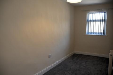 2 bedroom terraced house to rent, Shetcliffe Lane, Bradford, West Yorkshire, BD4